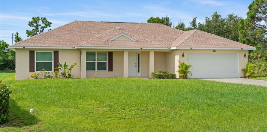 House in Punta Gorda, Florida 3 bedrooms, 152.82 sq.m. № 1912529