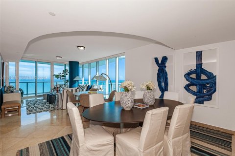 Condominio en venta en Sunny Isles Beach, Florida, 4 dormitorios, 222.41 m2 № 2255580 - foto 7