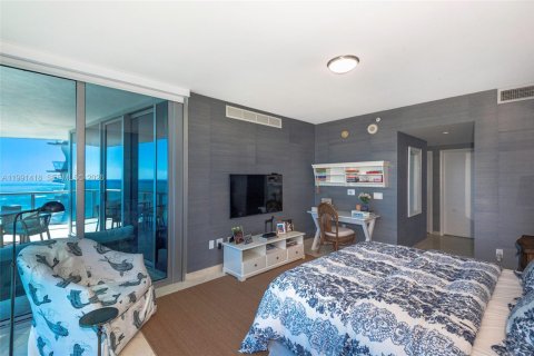 Condominio en venta en Sunny Isles Beach, Florida, 4 dormitorios, 222.41 m2 № 2255580 - foto 19