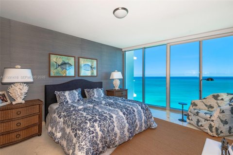 Condominio en venta en Sunny Isles Beach, Florida, 4 dormitorios, 222.41 m2 № 2255580 - foto 16