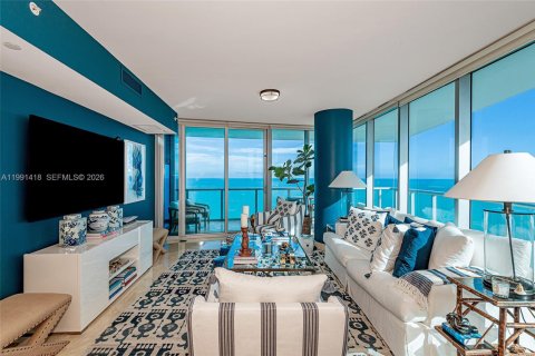 Condominio en venta en Sunny Isles Beach, Florida, 4 dormitorios, 222.41 m2 № 2255580 - foto 6