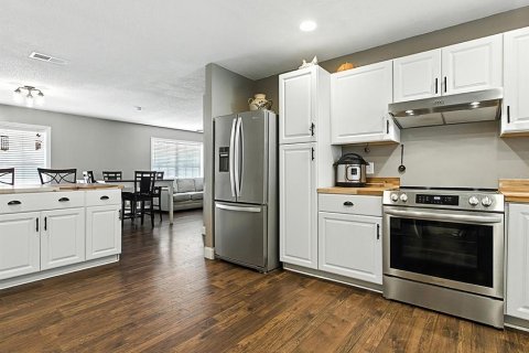 Casa en venta en Mount Dora, Florida, 3 dormitorios, 156.26 m2 № 1837962 - foto 11