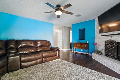 Casa en venta en Mount Dora, Florida, 3 dormitorios, 156.26 m2 № 1837962 - foto 19