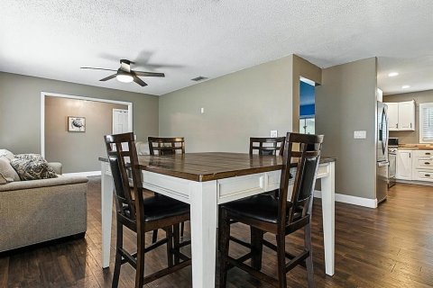 Casa en venta en Mount Dora, Florida, 3 dormitorios, 156.26 m2 № 1837962 - foto 16