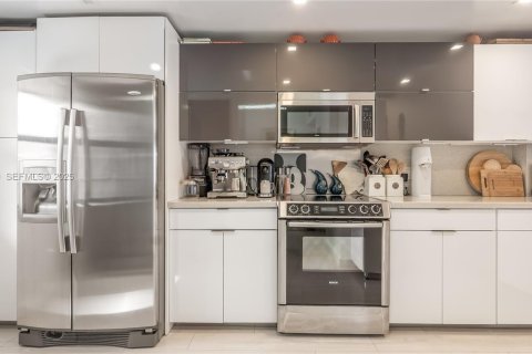 Купить кондоминиум в Форт-Лодердейл, Флорида 2 спальни, 102.19м2, № 1993640 - фото 10