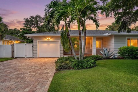 Villa ou maison à Sarasota, Floride 3 chambres, 126.44 m2 № 2408771