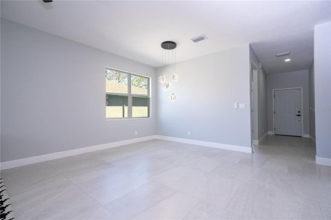 Villa ou maison à louer à Haines City, Floride: 4 chambres, 262.36 m2 № 2291143 - photo 13