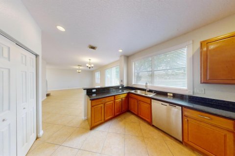 Villa ou maison à louer à West Palm Beach, Floride: 4 chambres, 287.81 m2 № 2263348 - photo 12