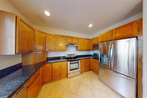 Villa ou maison à louer à West Palm Beach, Floride: 4 chambres, 287.81 m2 № 2263348 - photo 11