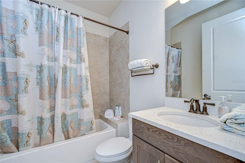 House in Tampa, Florida 3 bedrooms, 190.73 sq.m. № 1914326 - photo 30