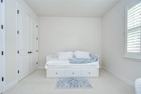 House in Tampa, Florida 3 bedrooms, 190.73 sq.m. № 1914326 - photo 29