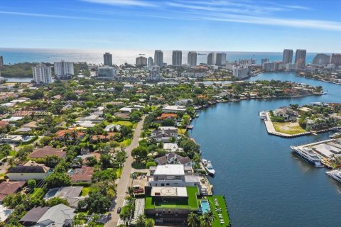 Casa en venta en Fort Lauderdale, Florida, 7 dormitorios, 1034.28 m2 № 2000366 - foto 21