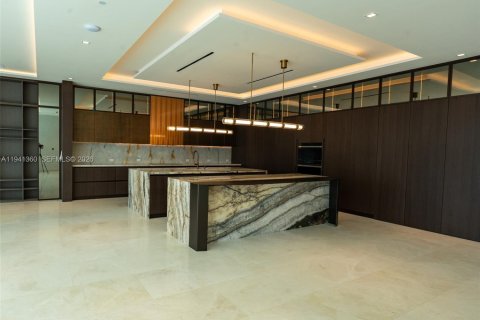 House in Fort Lauderdale, Florida 7 bedrooms, 1034.28 sq.m. № 2000366 - photo 14