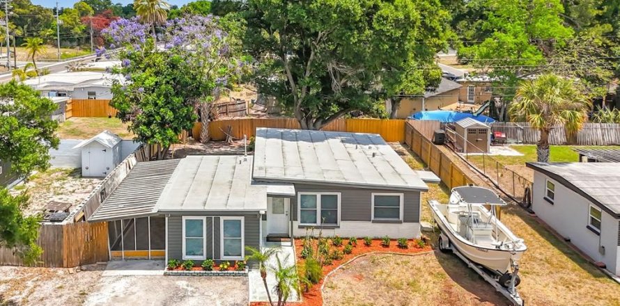 Villa ou maison à Seminole, Floride 4 chambres, 110.37 m2 № 2093342