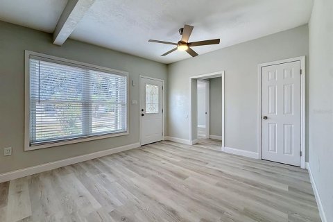Villa ou maison à vendre à Seminole, Floride: 4 chambres, 110.37 m2 № 2093342 - photo 5