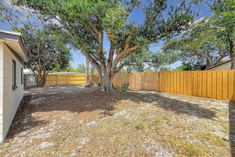Villa ou maison à vendre à Seminole, Floride: 4 chambres, 110.37 m2 № 2093342 - photo 30