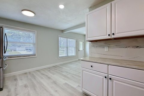 Villa ou maison à vendre à Seminole, Floride: 4 chambres, 110.37 m2 № 2093342 - photo 12