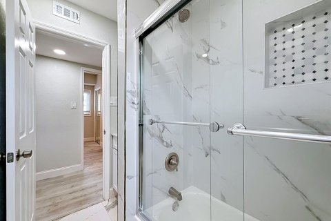 Villa ou maison à vendre à Seminole, Floride: 4 chambres, 110.37 m2 № 2093342 - photo 20