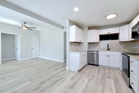 Villa ou maison à vendre à Seminole, Floride: 4 chambres, 110.37 m2 № 2093342 - photo 7
