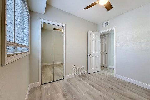 Villa ou maison à vendre à Seminole, Floride: 4 chambres, 110.37 m2 № 2093342 - photo 18