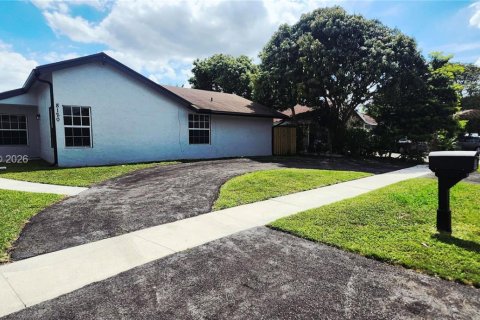 Villa ou maison à louer à North Lauderdale, Floride: 4 chambres, 127.28 m2 № 2073118 - photo 22