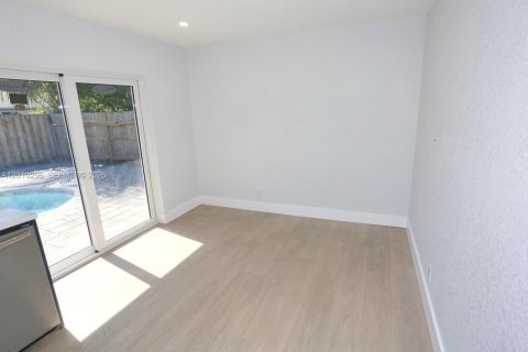 Villa ou maison à louer à North Lauderdale, Floride: 4 chambres, 127.28 m2 № 2073118 - photo 13