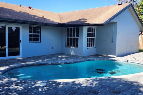 Villa ou maison à louer à North Lauderdale, Floride: 4 chambres, 127.28 m2 № 2073118 - photo 17
