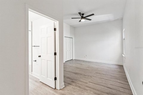 Condo in Saint Petersburg, Florida, 2 bedrooms  № 2230924 - photo 14