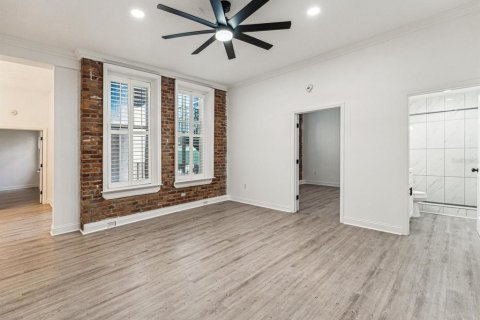 Condo in Saint Petersburg, Florida, 2 bedrooms  № 2230924 - photo 2