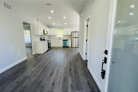 Casa en alquiler en Ocala, Florida, 3 dormitorios, 93.46 m2 № 1917472 - foto 2