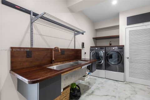 House in Wellington, Florida 3 bedrooms, 259.38 sq.m. № 1997851 - photo 22