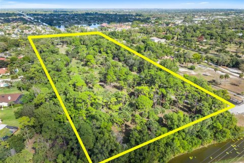 House in Wellington, Florida 3 bedrooms, 259.38 sq.m. № 1997851 - photo 30