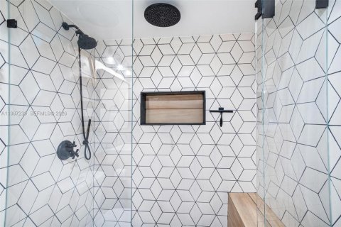 Купить кондоминиум в Майами, Флорида 1 спальня, 65.03м2, № 2049620 - фото 11