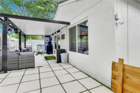 Купить виллу или дом в Хомстед, Флорида 3 спальни, 124.12м2, № 2005899 - фото 15