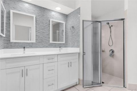 Купить виллу или дом в Хомстед, Флорида 3 спальни, 124.12м2, № 2005899 - фото 25