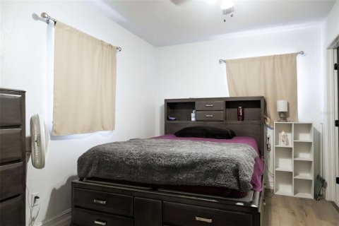 Villa ou maison à vendre à Tampa, Floride: 3 chambres, 110.65 m2 № 2358422 - photo 15