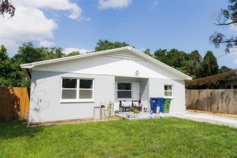 Villa ou maison à vendre à Tampa, Floride: 3 chambres, 110.65 m2 № 2358422 - photo 2