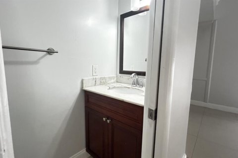 Touwnhouse à louer à Miramar, Floride: 3 chambres, 129.32 m2 № 2394761 - photo 29