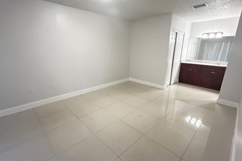 Touwnhouse à louer à Miramar, Floride: 3 chambres, 129.32 m2 № 2394761 - photo 22