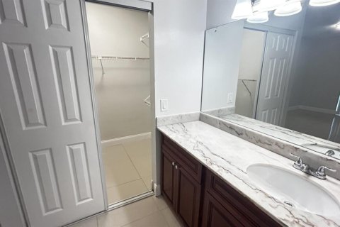 Touwnhouse à louer à Miramar, Floride: 3 chambres, 129.32 m2 № 2394761 - photo 18