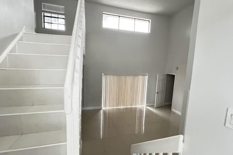 Touwnhouse à louer à Miramar, Floride: 3 chambres, 129.32 m2 № 2394761 - photo 13
