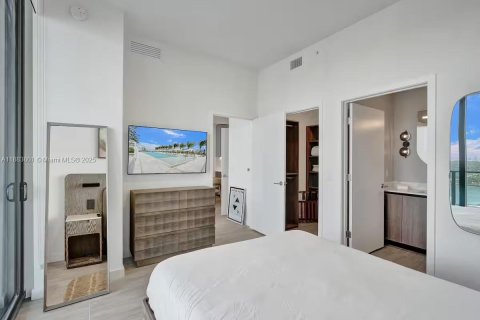 Condominio en venta en Miami Beach, Florida, 1 dormitorio № 1983408 - foto 13