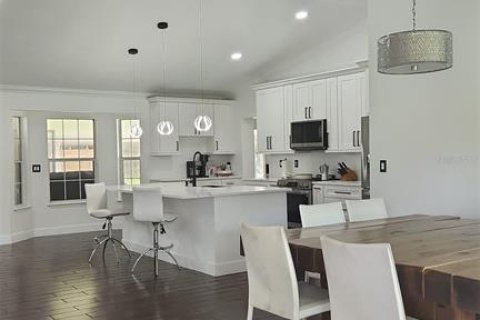 House in Sanford, Florida 4 bedrooms, 162.21 sq.m. № 1765378 - photo 6