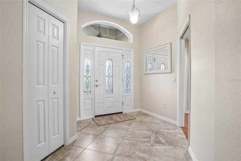 House in The Villages, Florida 3 bedrooms, 181.9 sq.m. № 2420474 - photo 7