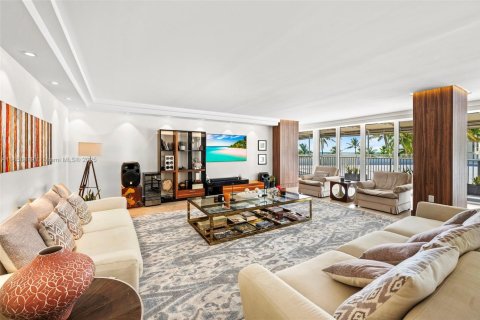 Кондоминиум с 3 спальнями в Ки-Бискейн, Флорида № 2014292