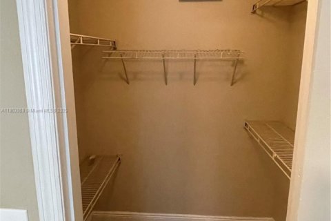 Copropriété à louer à Sunrise, Floride: 2 chambres, 89.65 m2 № 1961772 - photo 10