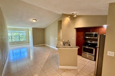 Copropriété à louer à Sunrise, Floride: 2 chambres, 89.65 m2 № 1961772 - photo 1