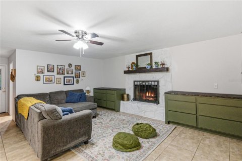 Casa en venta en Auburndale, Florida, 3 dormitorios, 174.28 m2 № 2348132 - foto 13