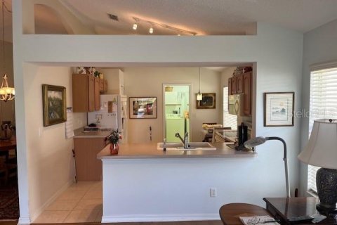 House in Clermont, Florida 2 bedrooms, 155.98 sq.m. № 1810837 - photo 5