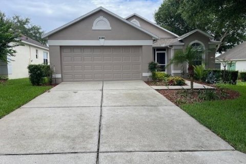 House in Clermont, Florida 2 bedrooms, 155.98 sq.m. № 1810837 - photo 1